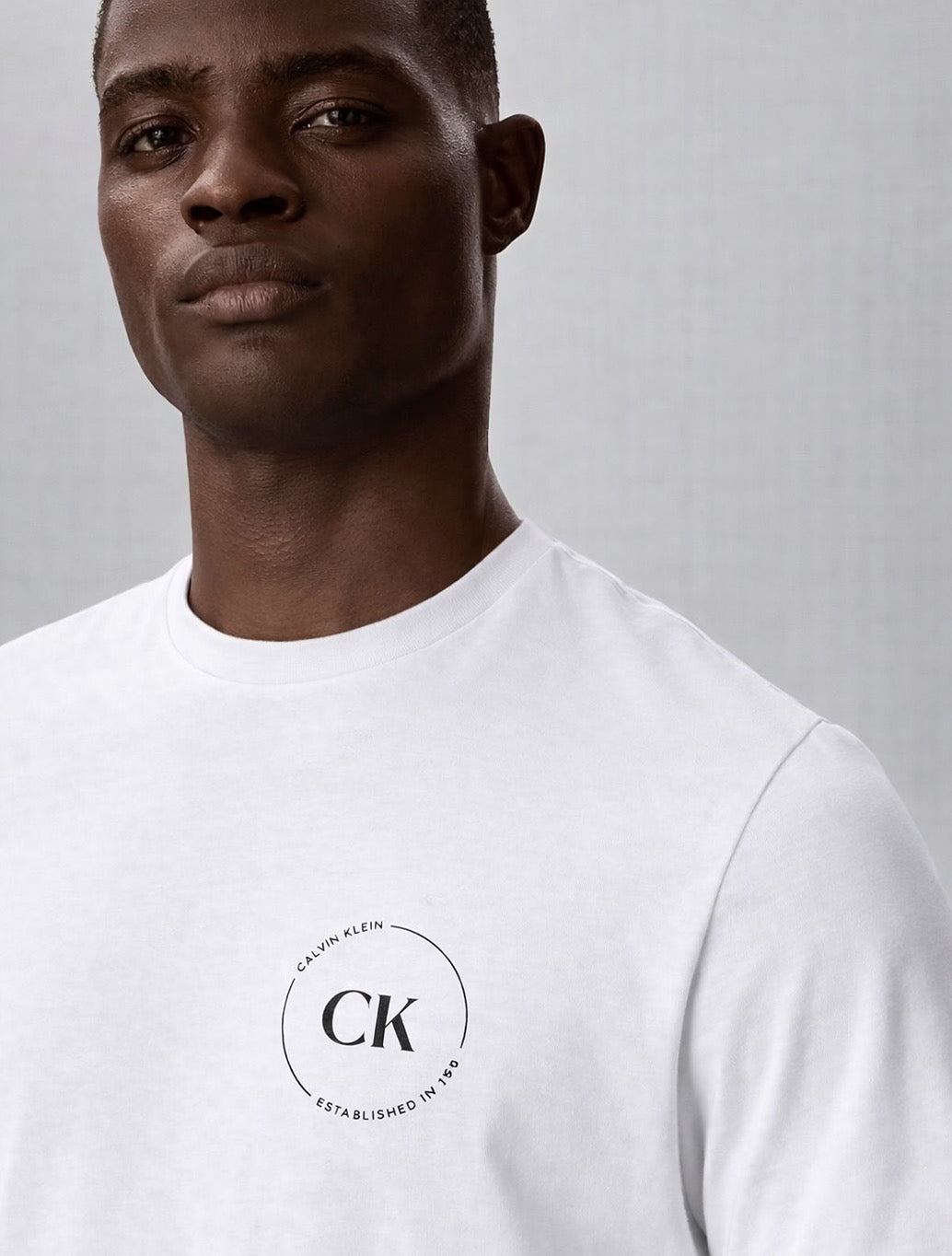 Calvin Klein - Circle Graphic T-Shirt - White