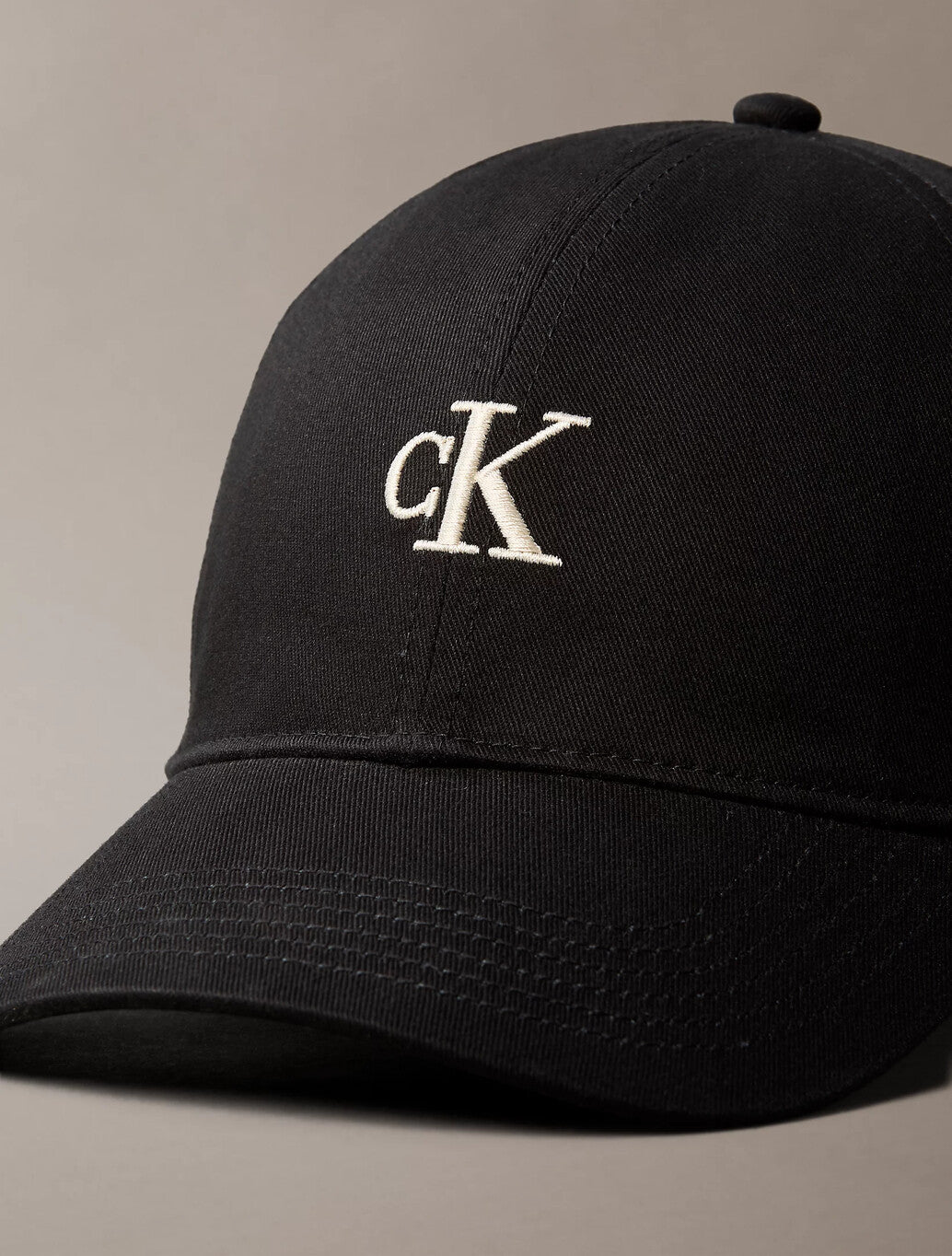 Calvin Klein Twill Logo Cap in Black