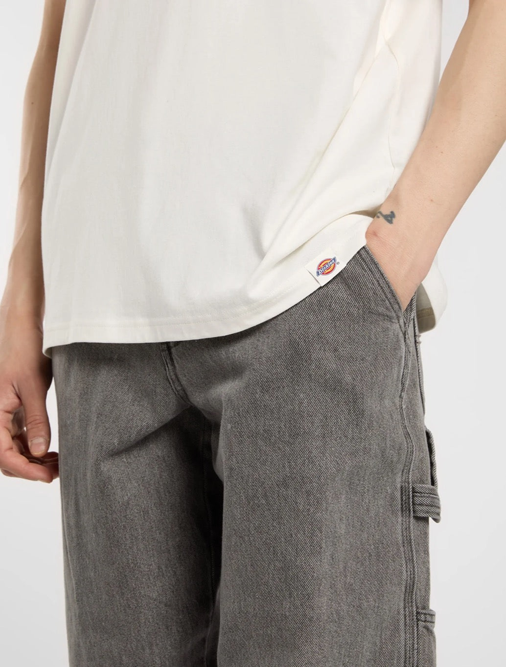 Dickies - Burns T-Shirt - Ecru