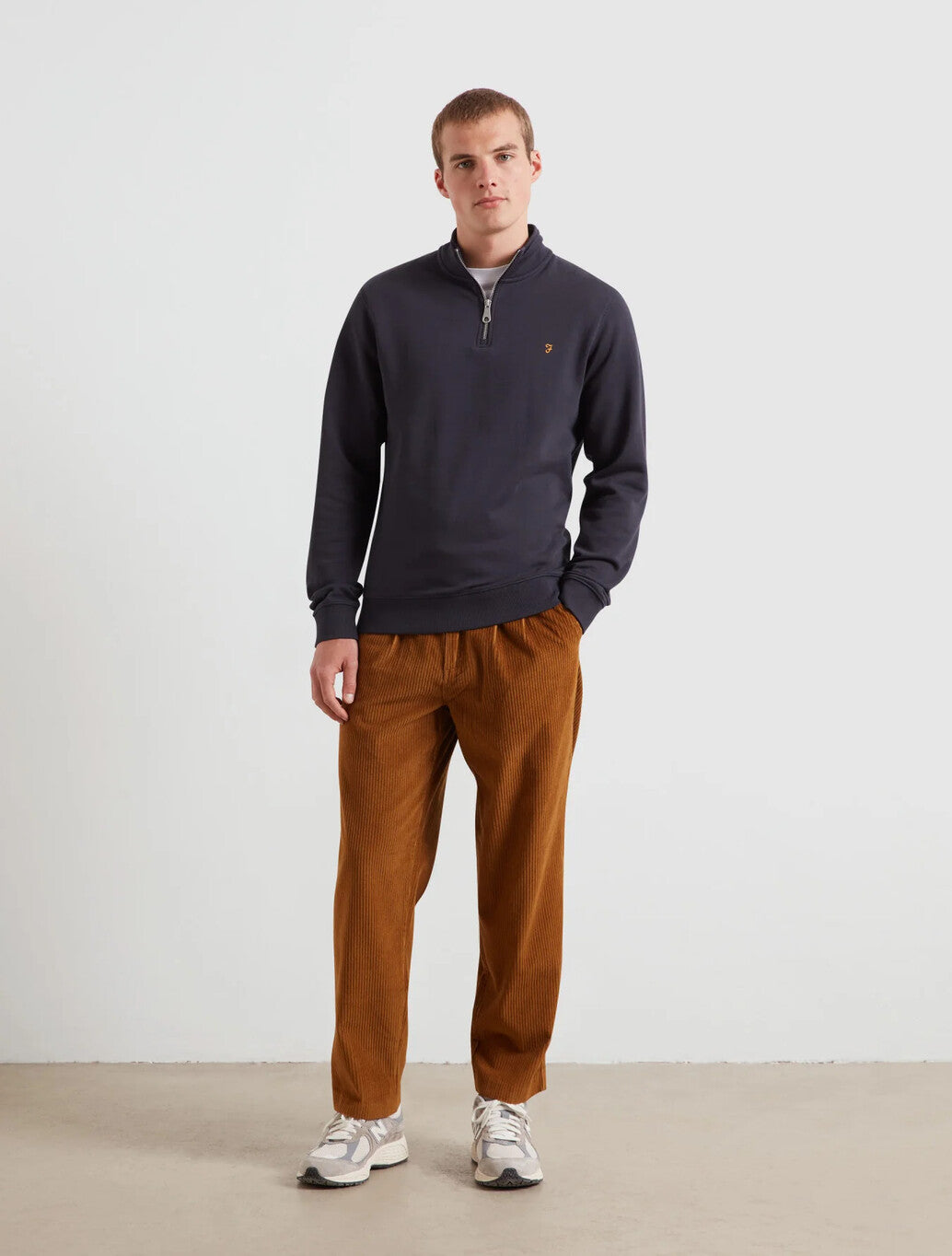 Farah Arnold Quarter Zip Sweatshirt in Navy