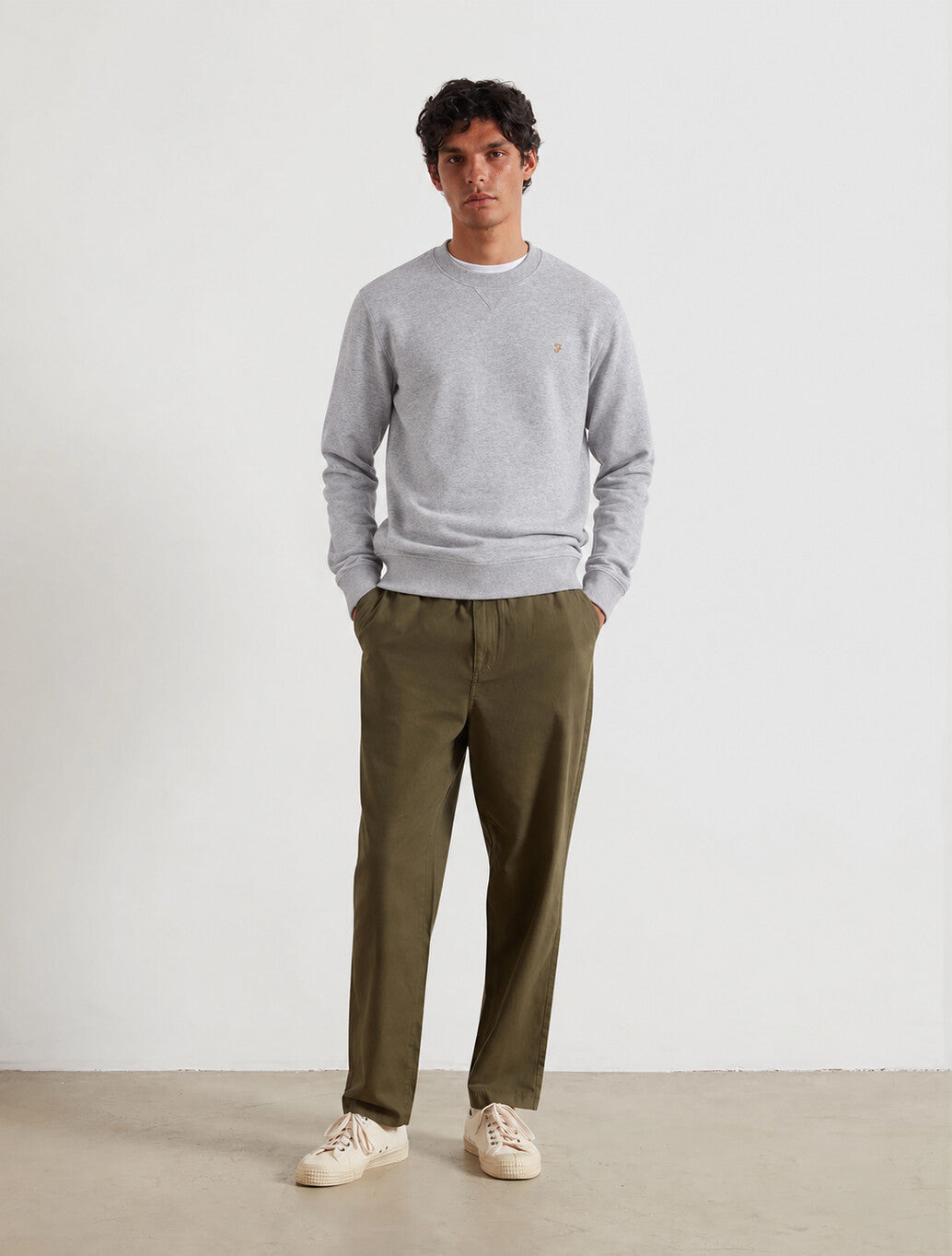 Farah Tim Organic Cotton Crew Neck Sweatshirt in Light Grey Marl