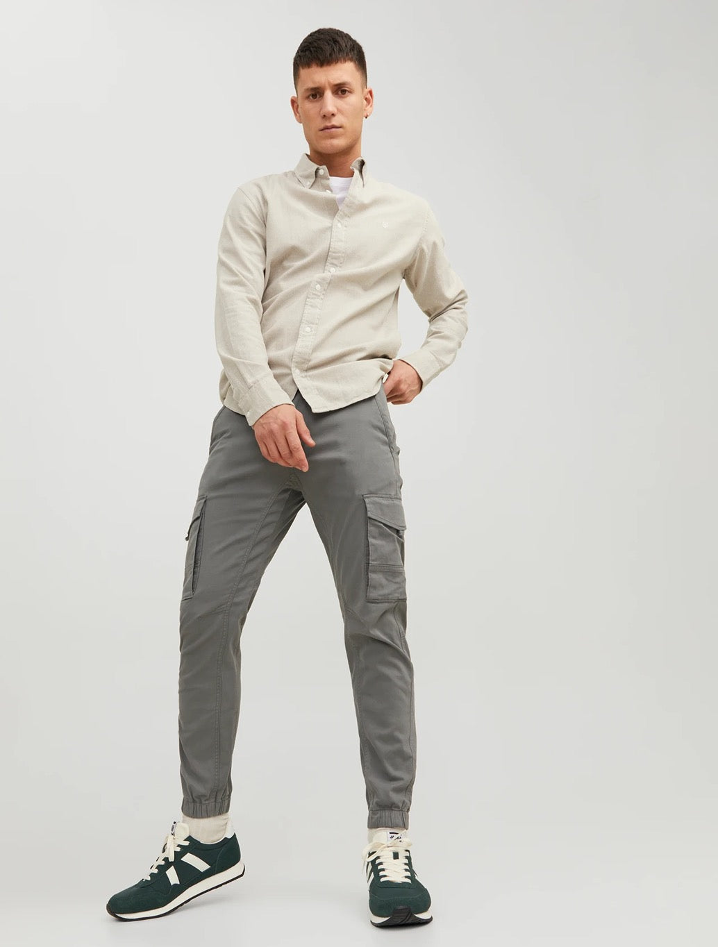 Jack & Jones - Slim Fit Cargo Trousers - Light Khaki