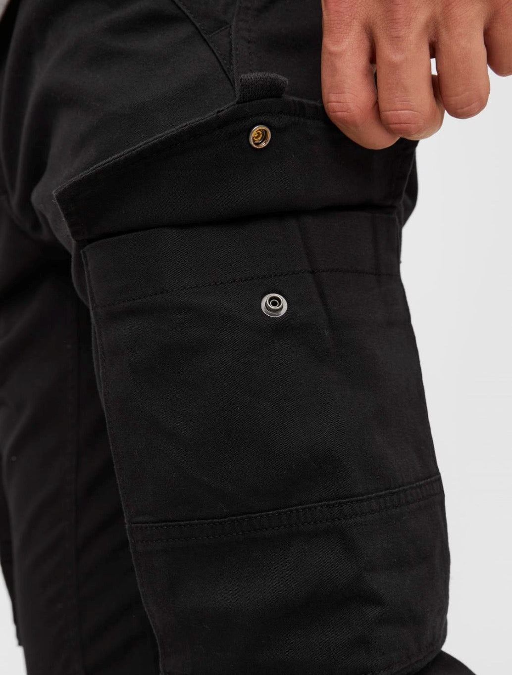 Jack & Jones - Slim Fit Cargo Trousers - Black