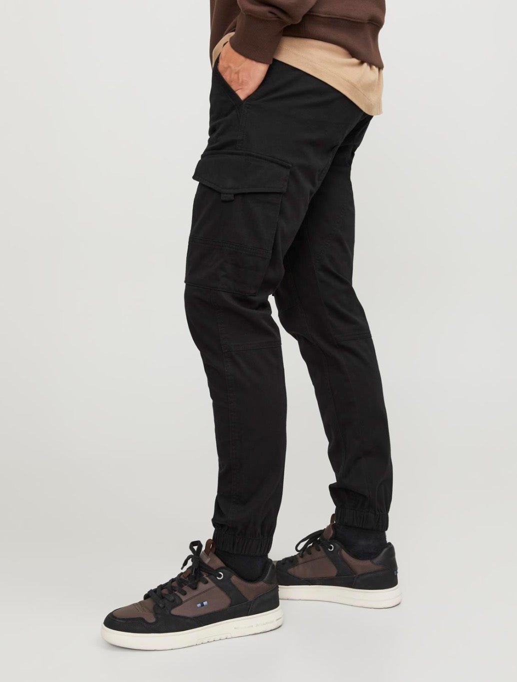 Jack & Jones - Slim Fit Cargo Trousers - Black