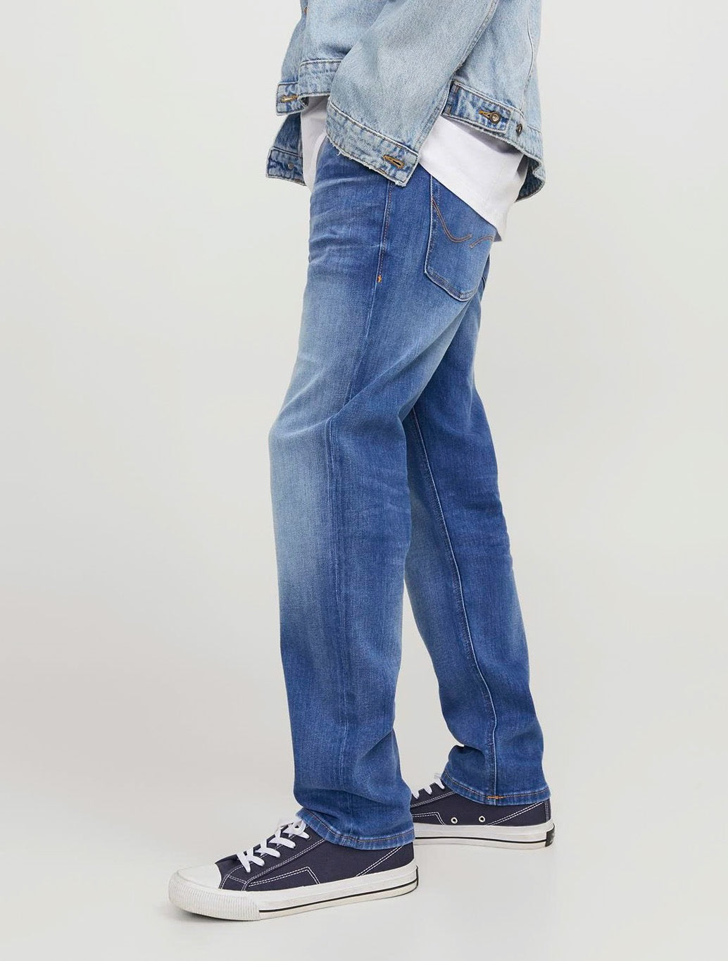 Jack & Jones Mike Original 411 Tapered Fit Jean in Denim Blue