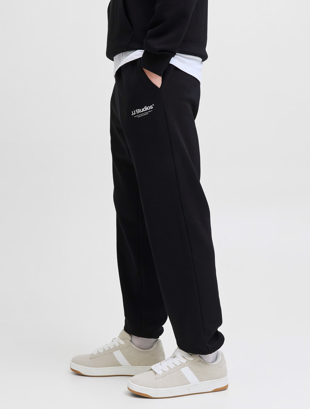 Jack & Jones Relaxed Fit Joggers in Black