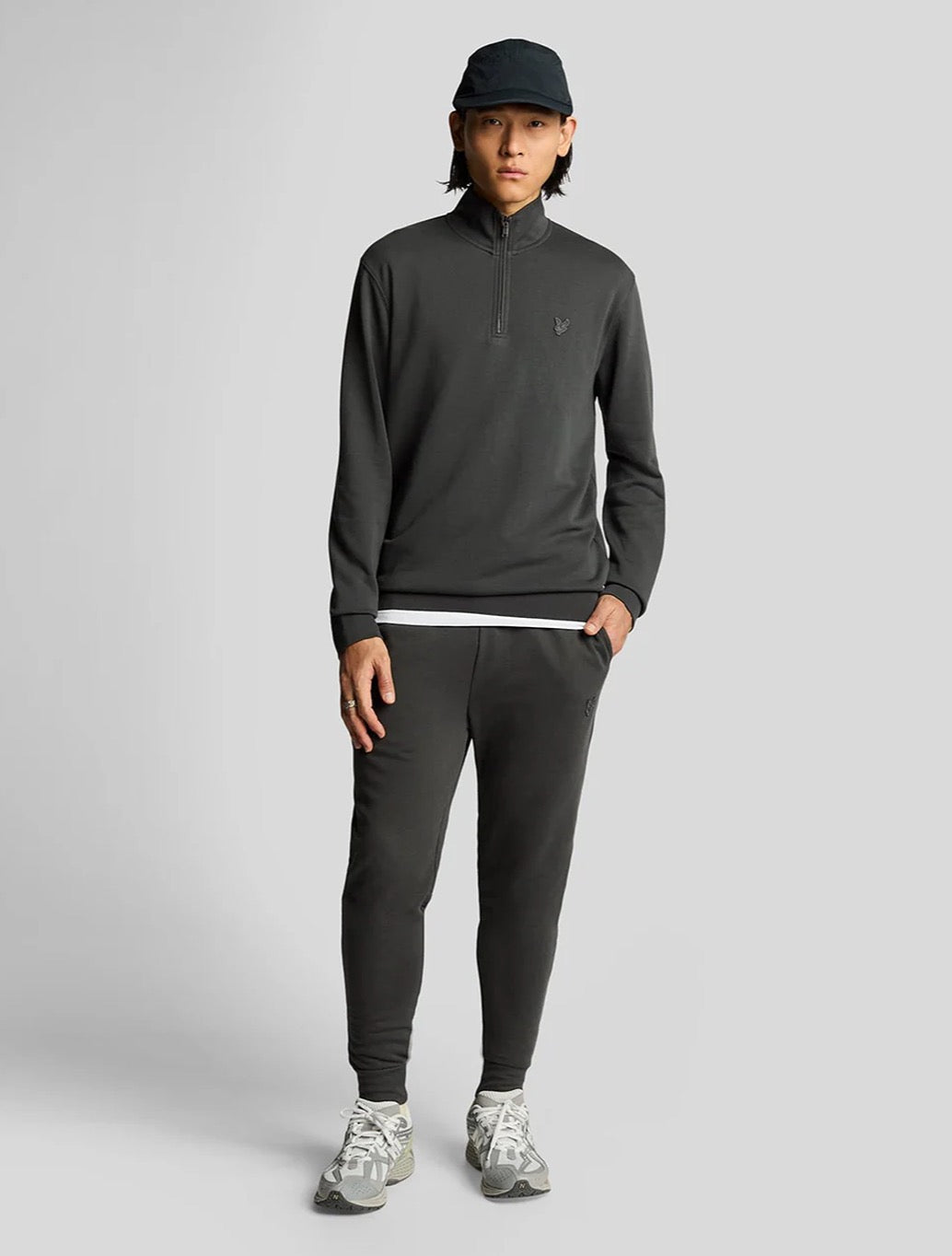 Lyle & Scott - Superfine Cotton 1/4 Zip Sweatshirt - Charcoal