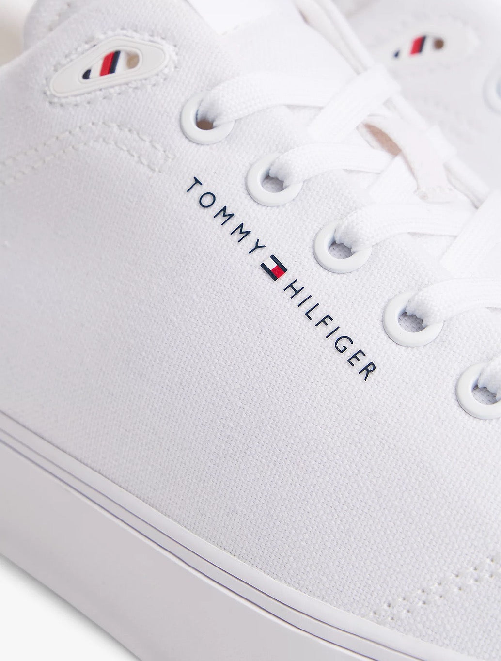Tommy Hilfiger - Logo Canvas Trainers - White