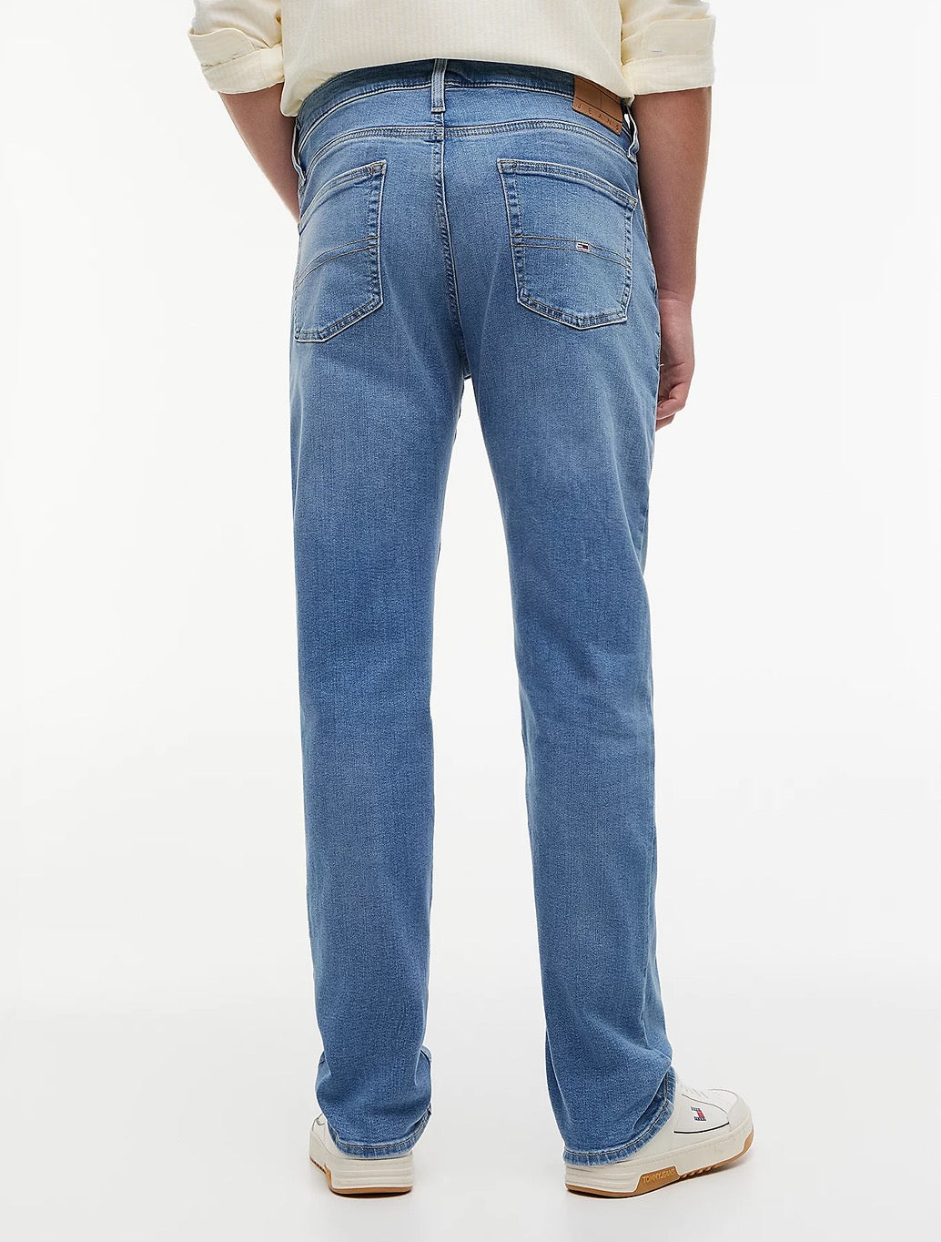 Tommy Jeans Ryan Slim Straight Jeans in Denim Light Blue
