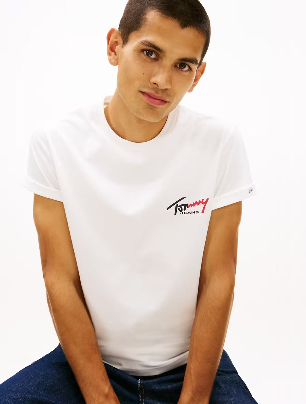 Tommy Jeans - Signature Chest Logo T-Shirt - White