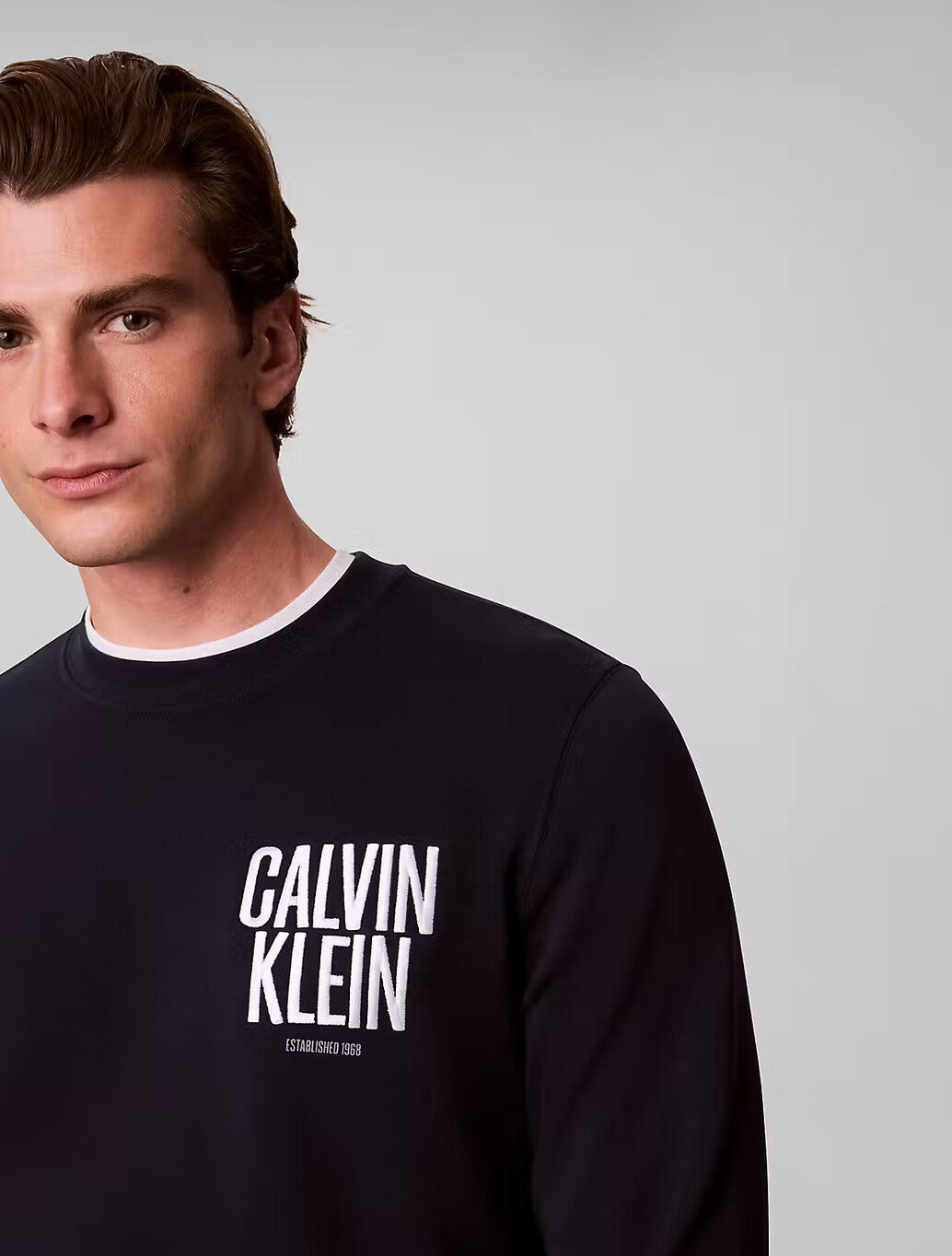 Calvin Klein Bold Logo Crew Neck Sweatshirt in Dark Sapphire