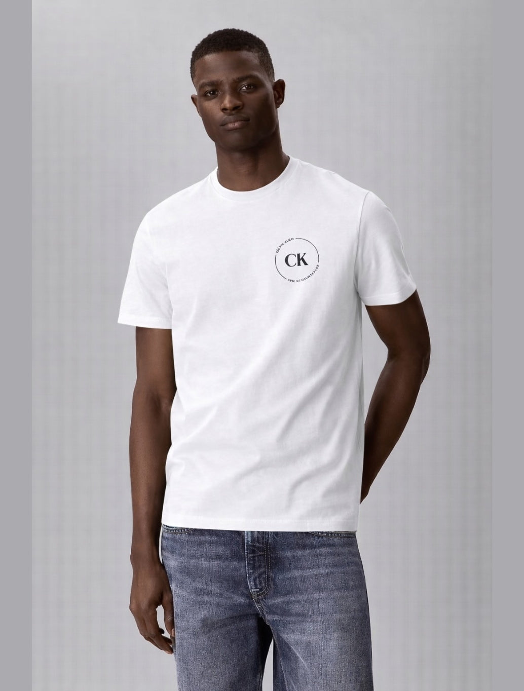 Calvin Klein - Circle Graphic T-Shirt - White