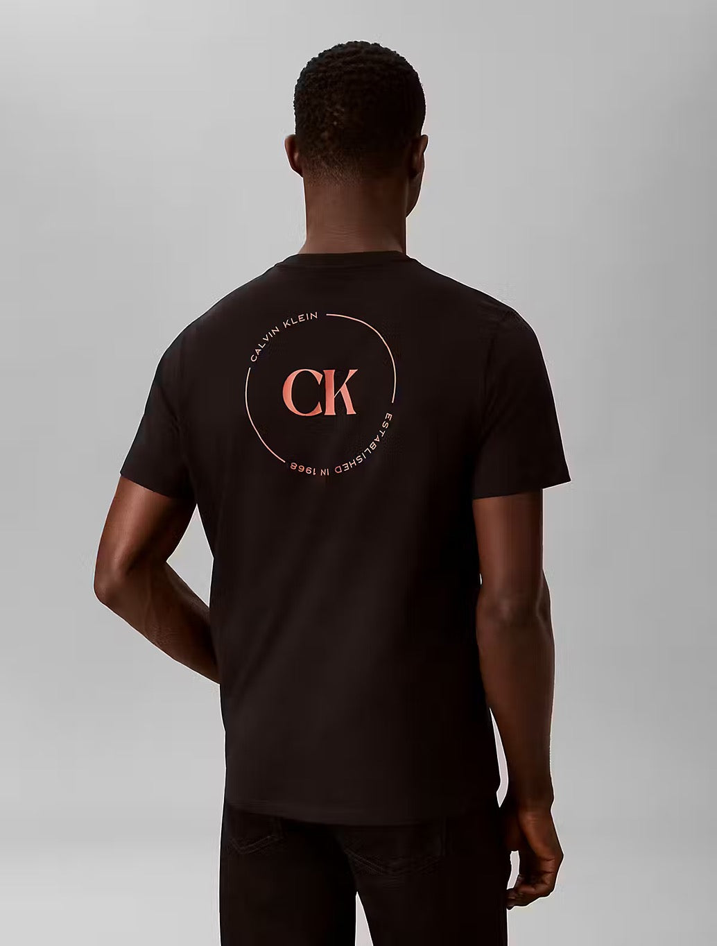 Calvin Klein Circle Graphic T-Shirt in Black