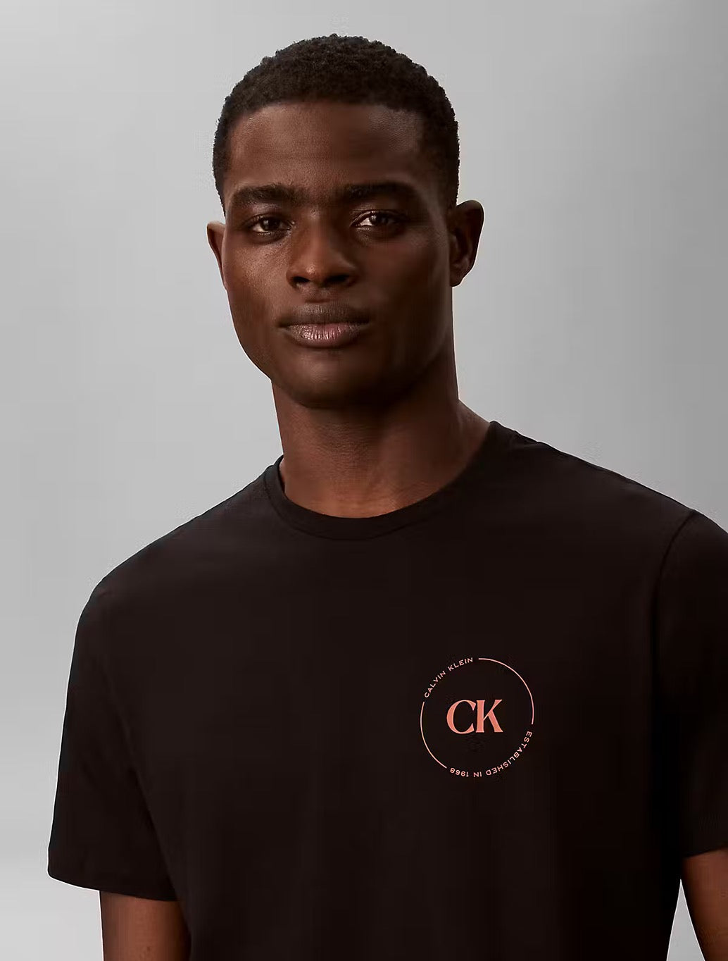 Calvin Klein Circle Graphic T-Shirt in Black