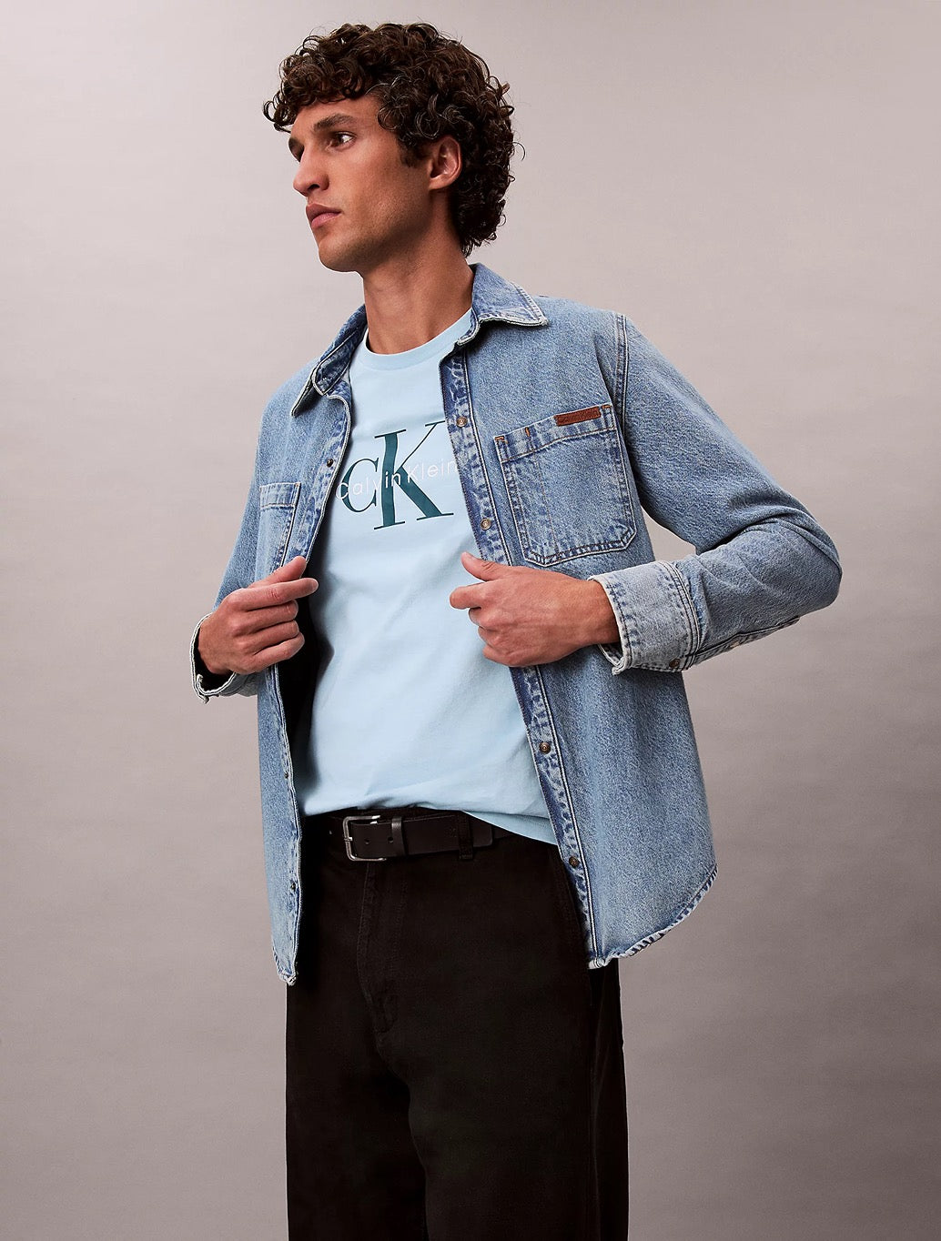 Calvin Klein - Monogram Logo Print T-Shirt - Sky