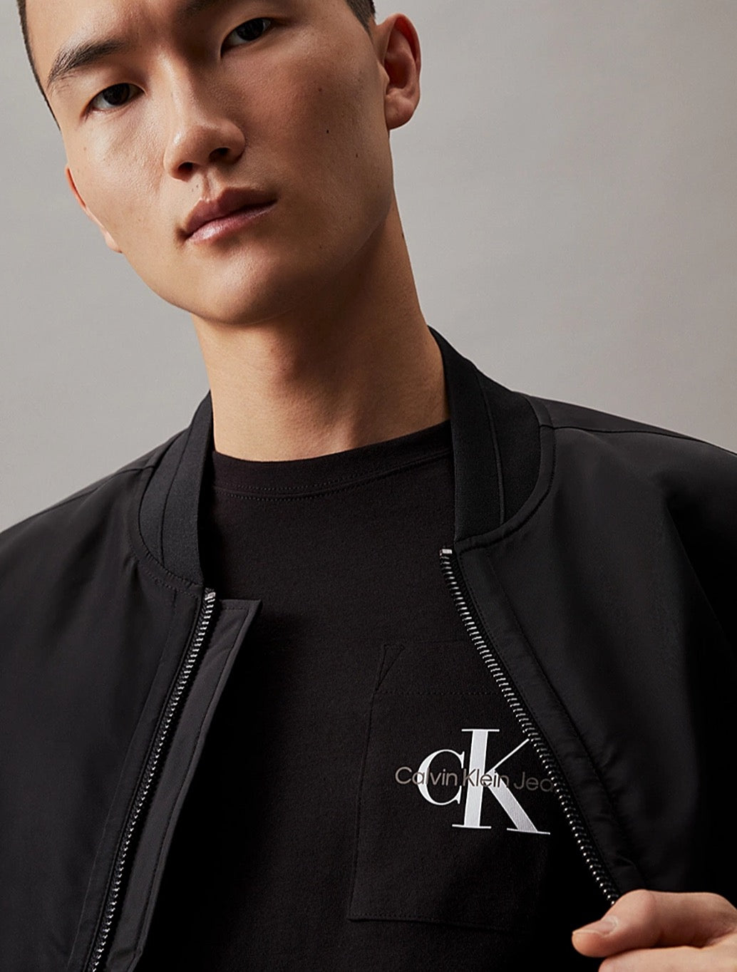 Calvin Klein - Slim Monogram Pocket T-Shirt - Black