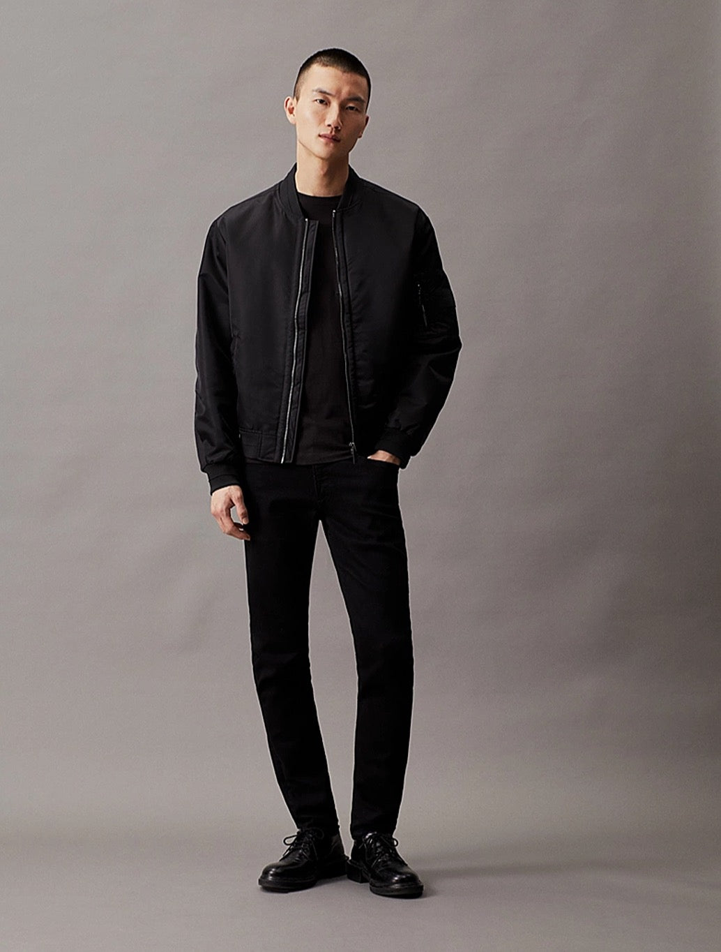 Calvin Klein - Slim Monogram Pocket T-Shirt - Black