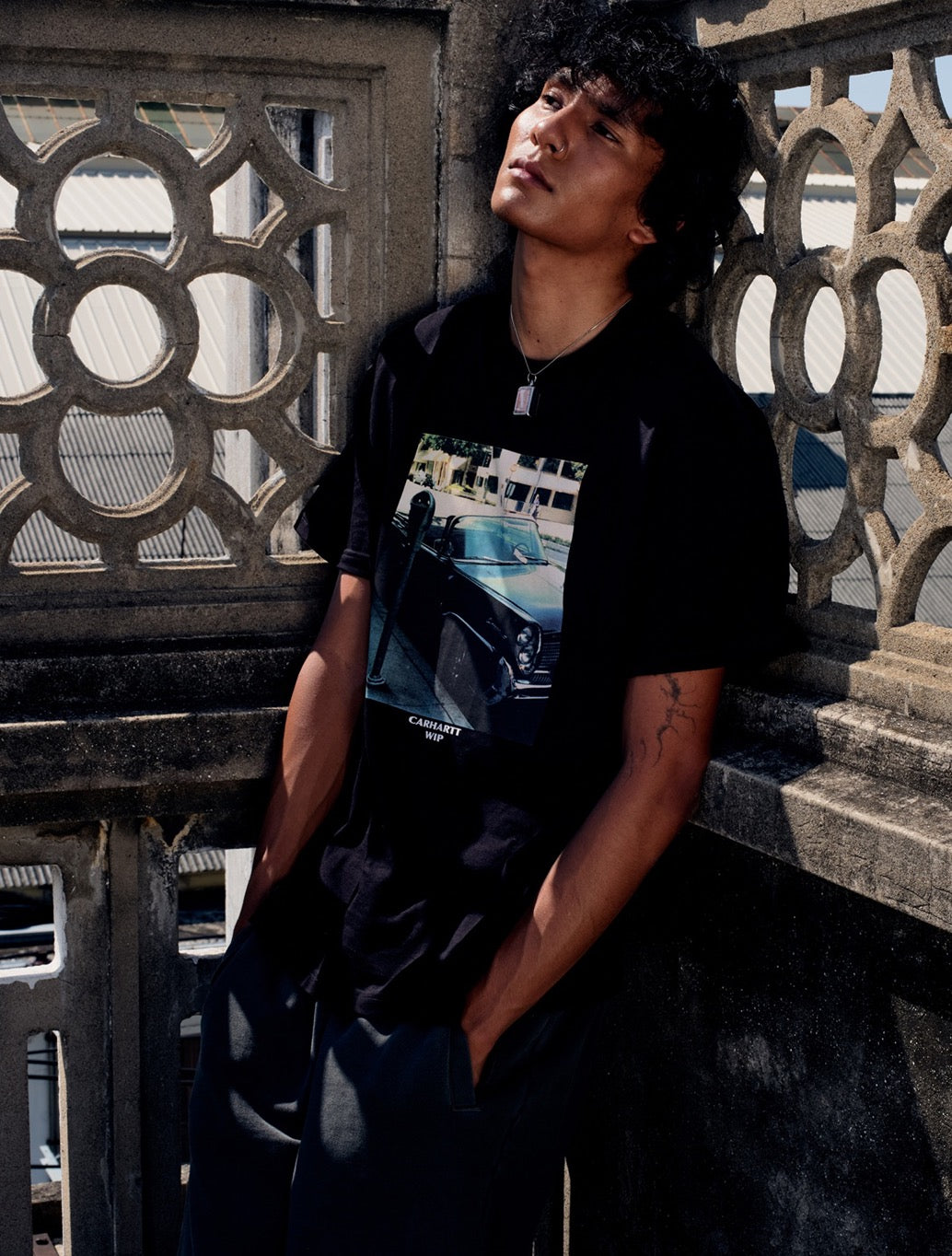 Carhartt WIP S/S Warm Views T-Shirt in Black
