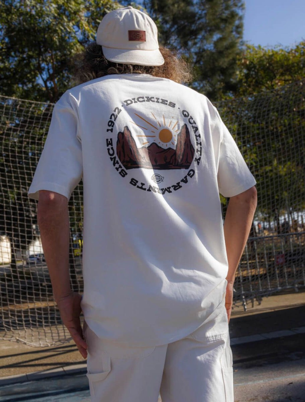 Dickies - Outdoor Back Print T-Shirt - Beige