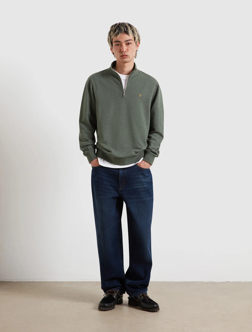 Farah Arnold Quarter Zip Sweatshirt in Dark Green