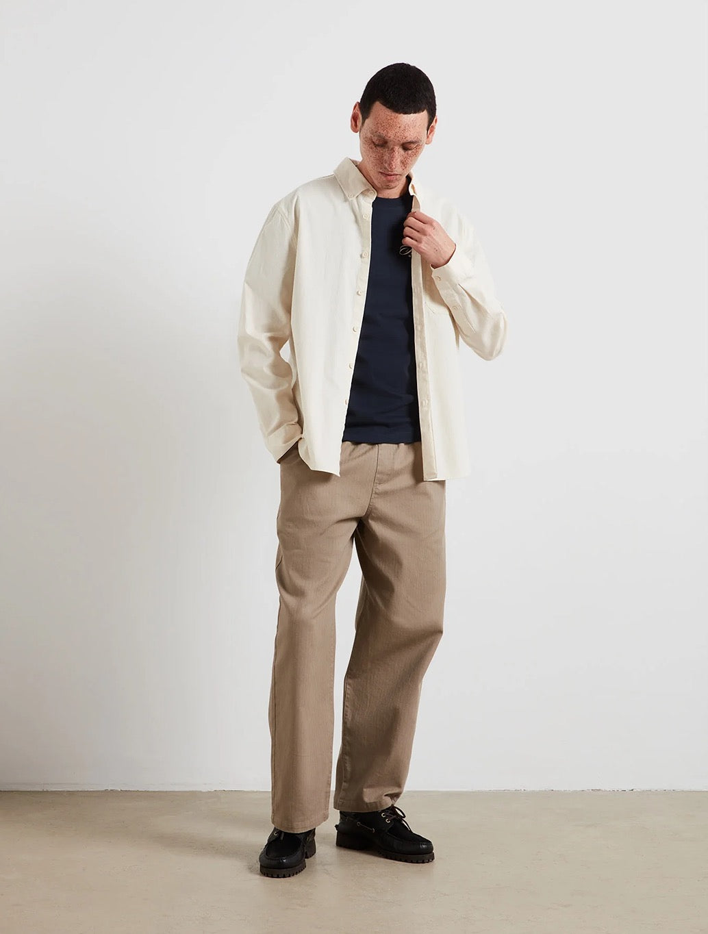 Farah - Byron Graphic T-Shirt - Navy