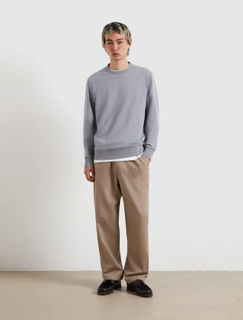 Farah Hemming Crew Neck Sweatshirt in Pale Blue