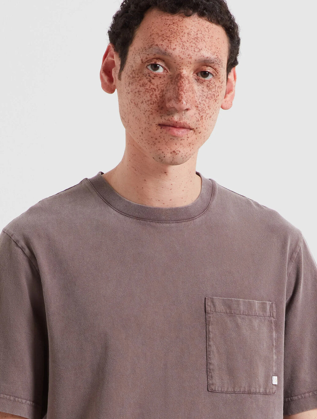 Farah Stacy Pocket T-Shirt in Brown