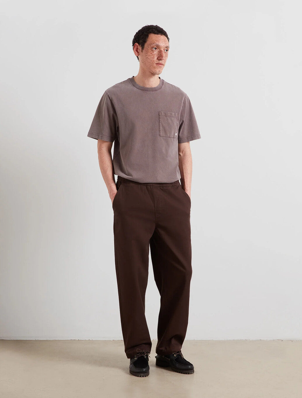 Farah Stacy Pocket T-Shirt in Brown