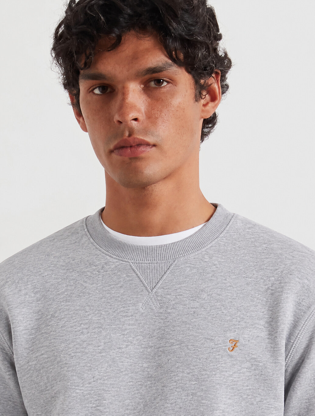 Farah Tim Organic Cotton Crew Neck Sweatshirt in Light Grey Marl