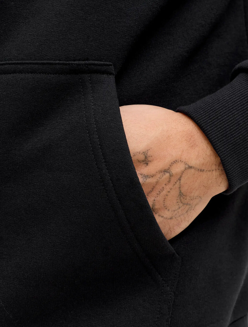 Jack & Jones Bradley Relaxed Fit Hoodie in Black
