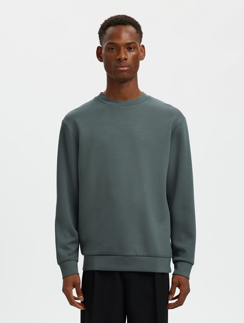 Selected Manuel Viscose Blend Sweatshirt in Light Green