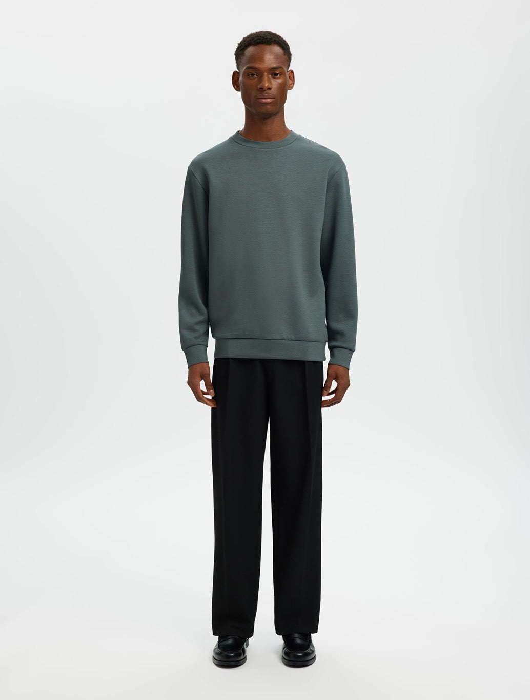 Selected Manuel Viscose Blend Sweatshirt in Light Green