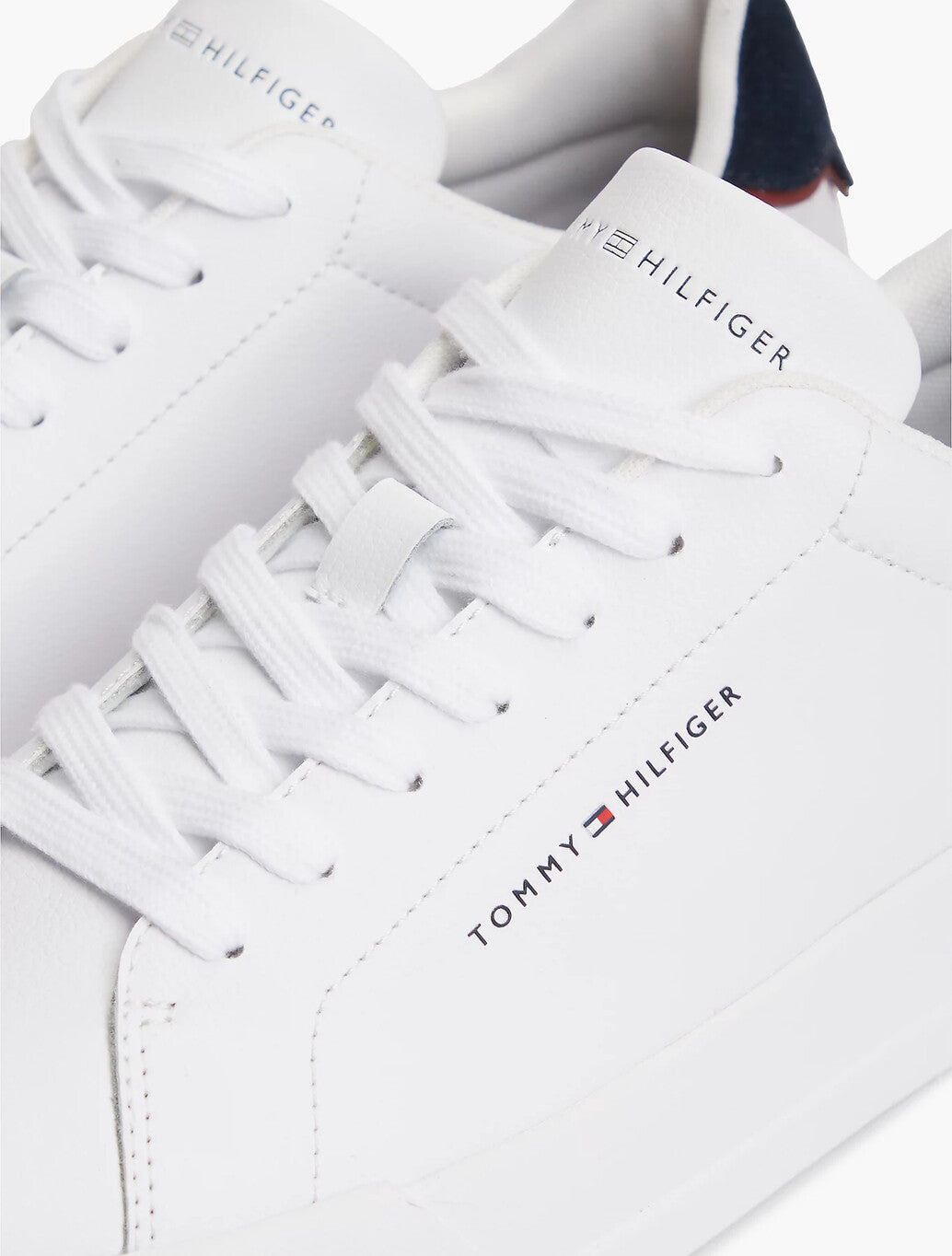 Tommy Hilfiger Logo Court Trainers With Leather in White