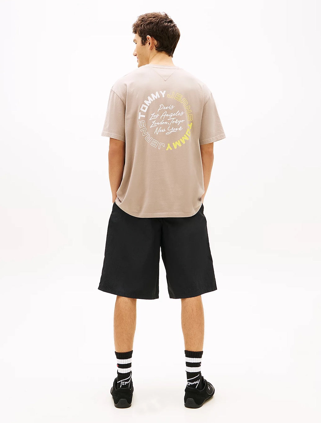 Tommy Jeans - Circular Back Logo Relaxed T-Shirt - Light Brown