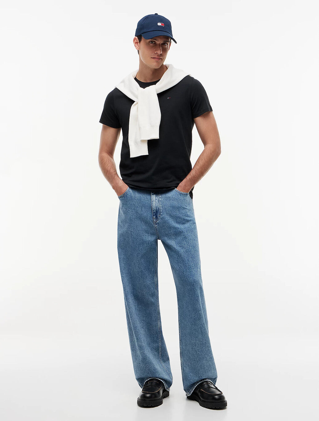 Tommy Jeans Flag Extra Slim T-Shirt in Tommy Black