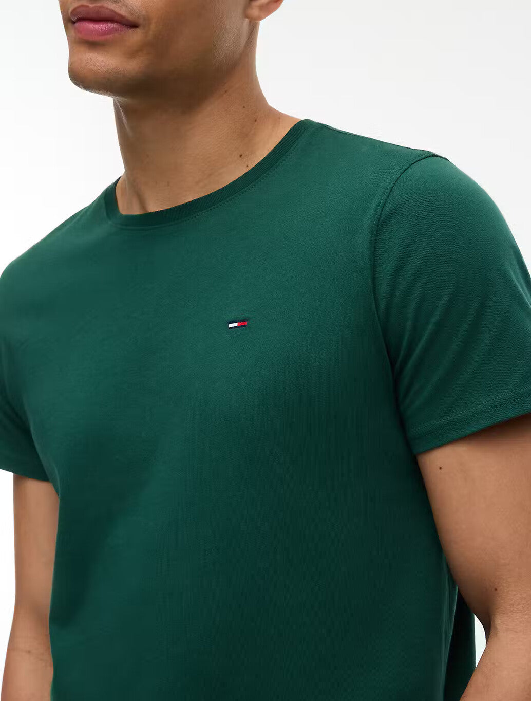 Tommy Jeans Flag Extra Slim T-Shirt in Velvet Green