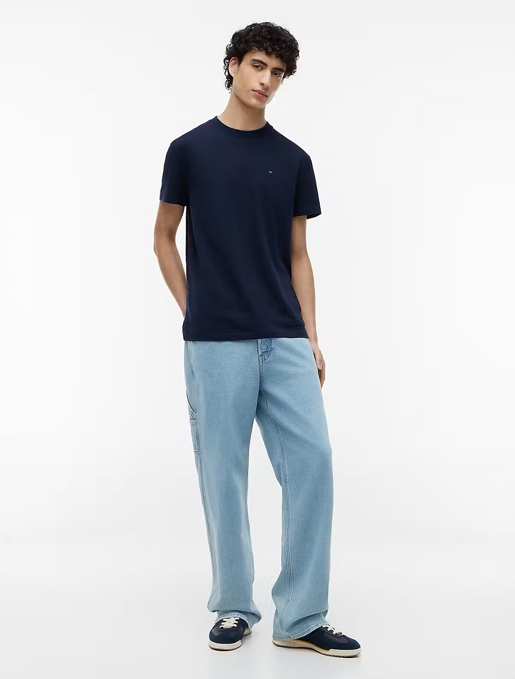 Tommy Jeans Embroidered Flag T-Shirt in Navy
