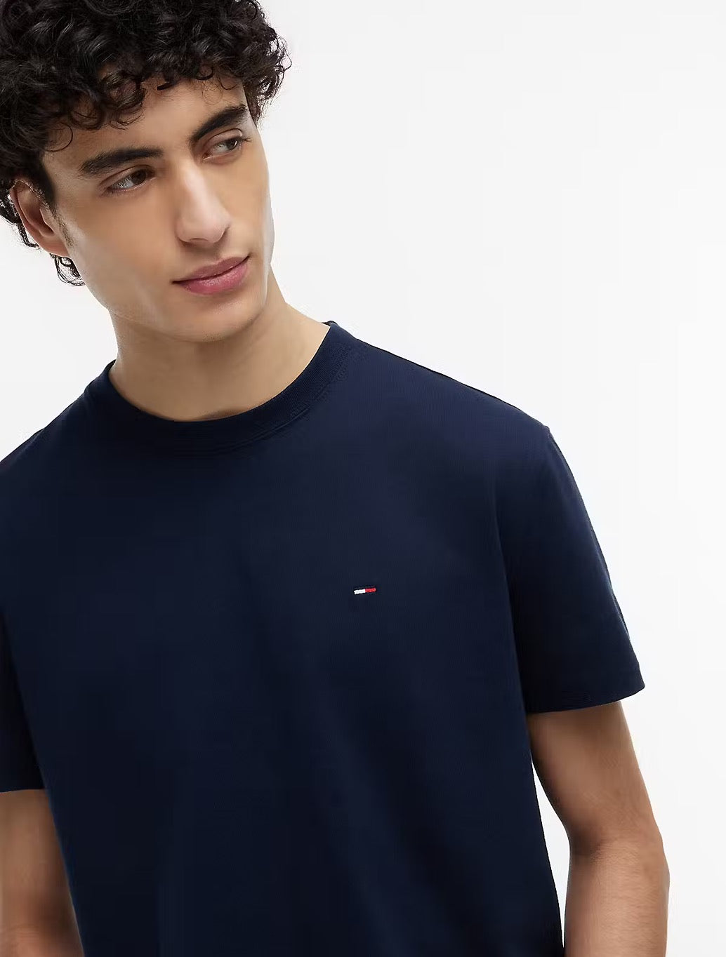 Tommy Jeans Embroidered Flag T-Shirt in Navy