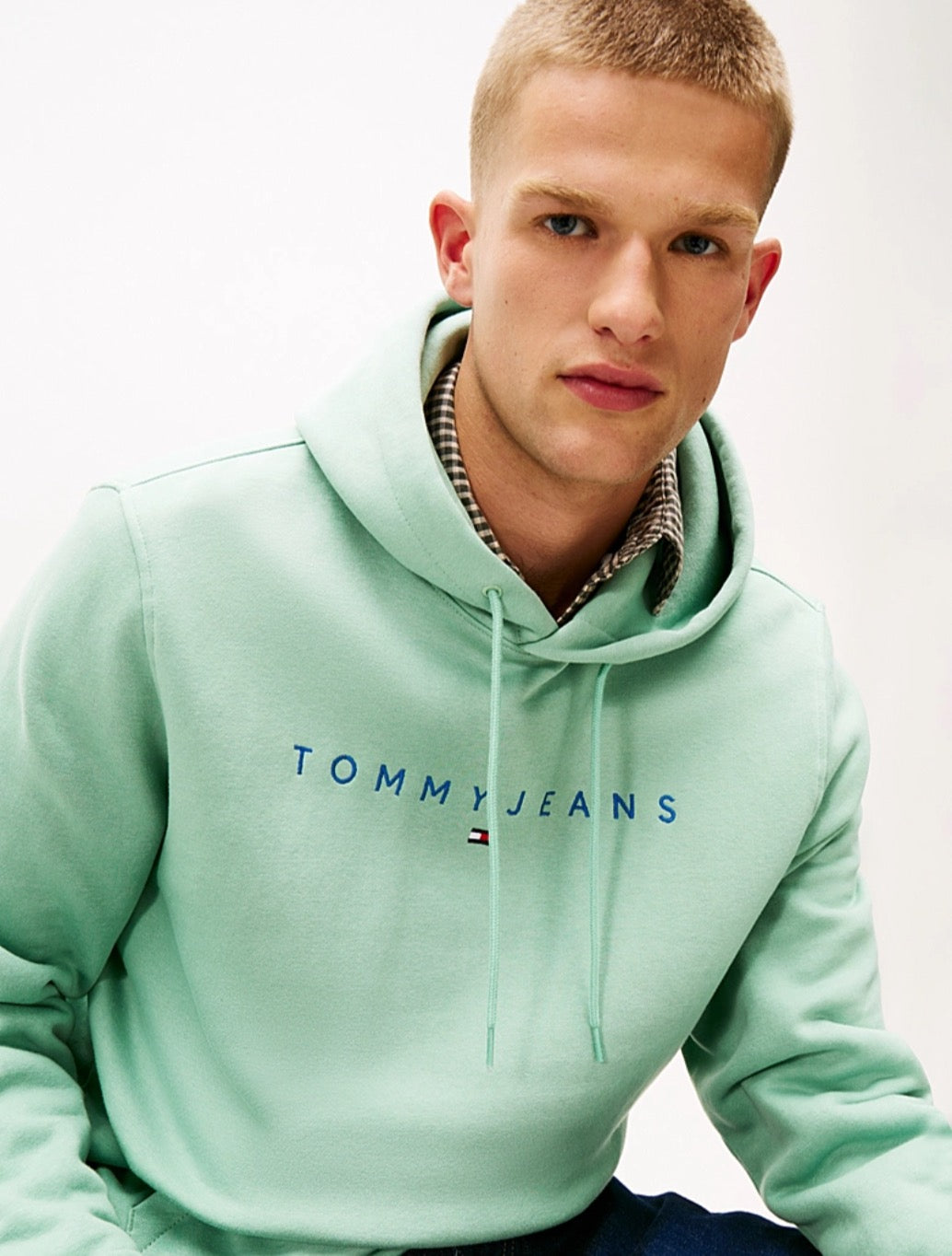 Tommy Jeans - Linear Logo Embroidery Kangaroo Pocket Hoody - Mint Green