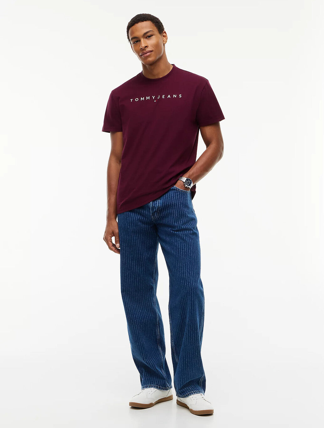Tommy Jeans Linear Logo Jersey T-Shirt in Burgundy