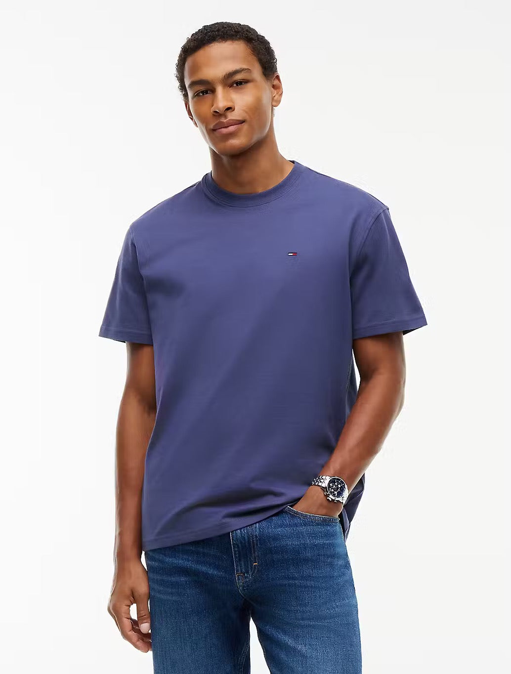 Tommy Jeans Relaxed Flag Logo T-Shirt in Dark Blue