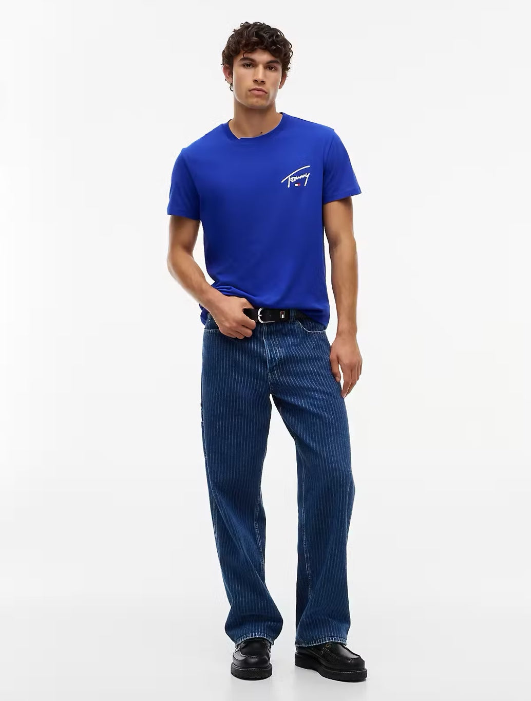 Tommy Jeans Signature Chest T-Shirt in Dark Blue
