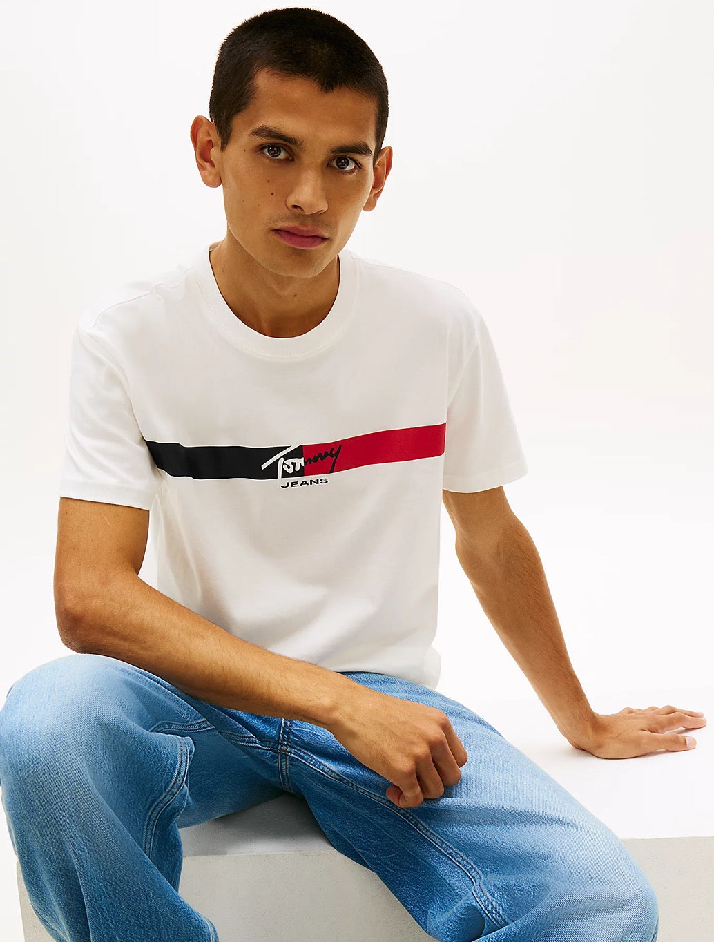 Tommy Jeans - Signature Logo Jersey T-Shirt - White