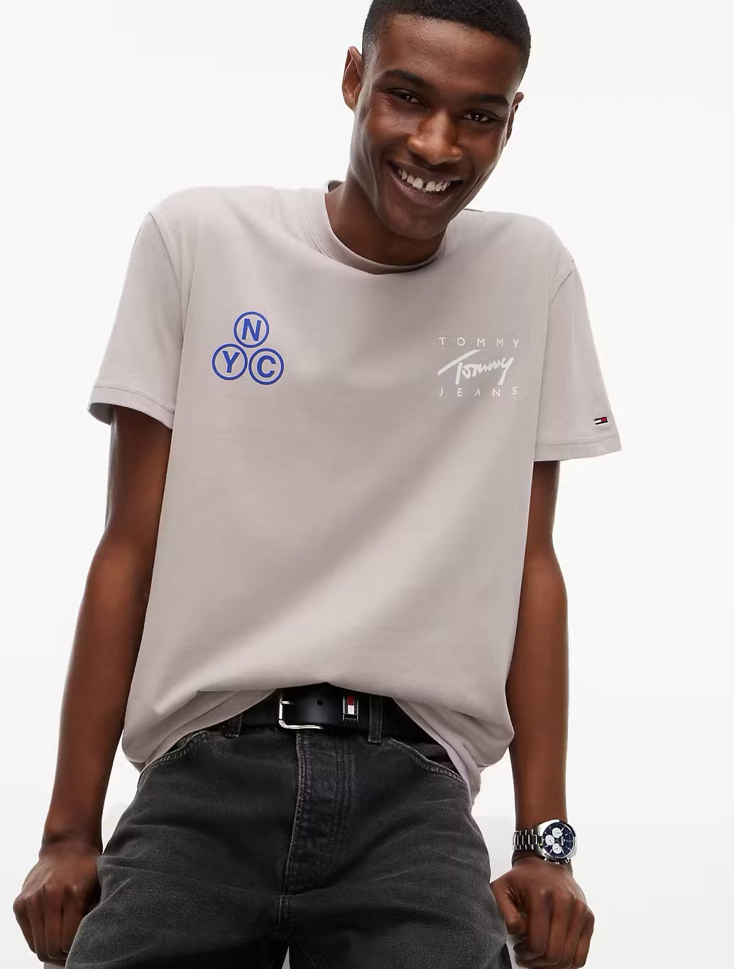 Tommy Jeans Signature Play T-Shirt in Light Brown