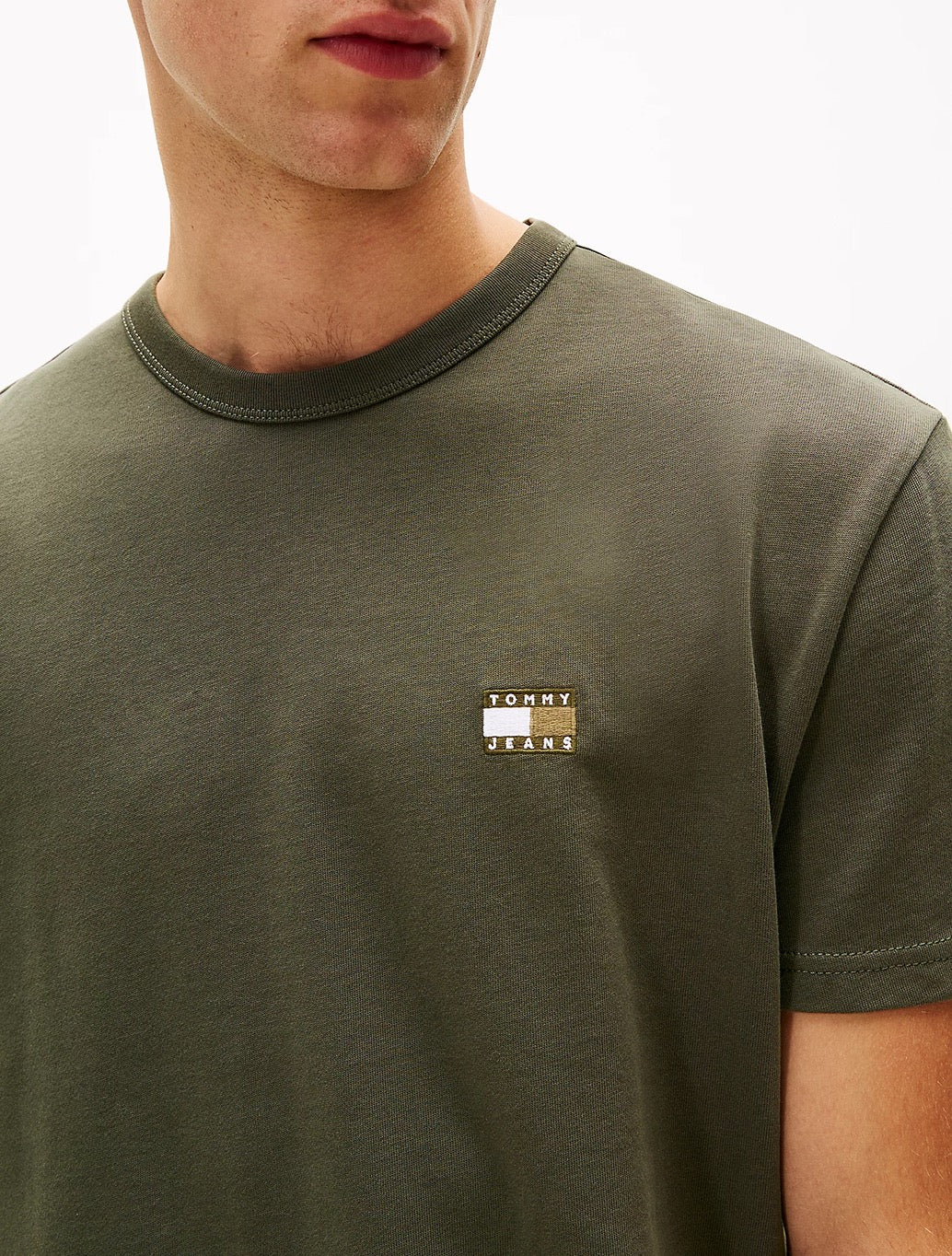 Tommy Jeans - Tonal Tommy Badge Crew Neck T-Shirt - Khaki