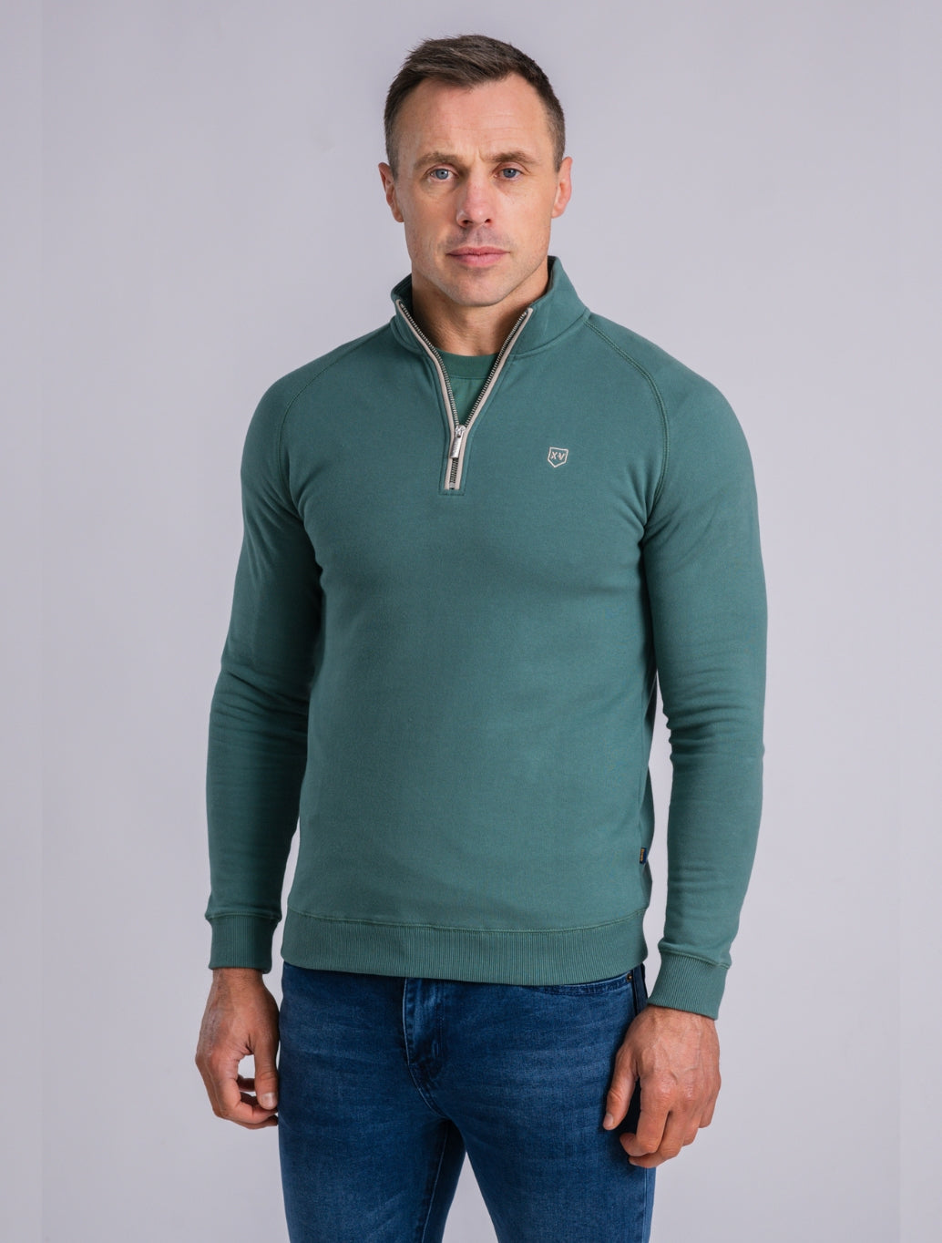 XV Kings Falcons Zip Sweatshirt in Dark Green